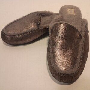 UGG Women's "Lane" Sz 7US/38EU Gunmetal Metallic Sherpa Lined Flat Mules